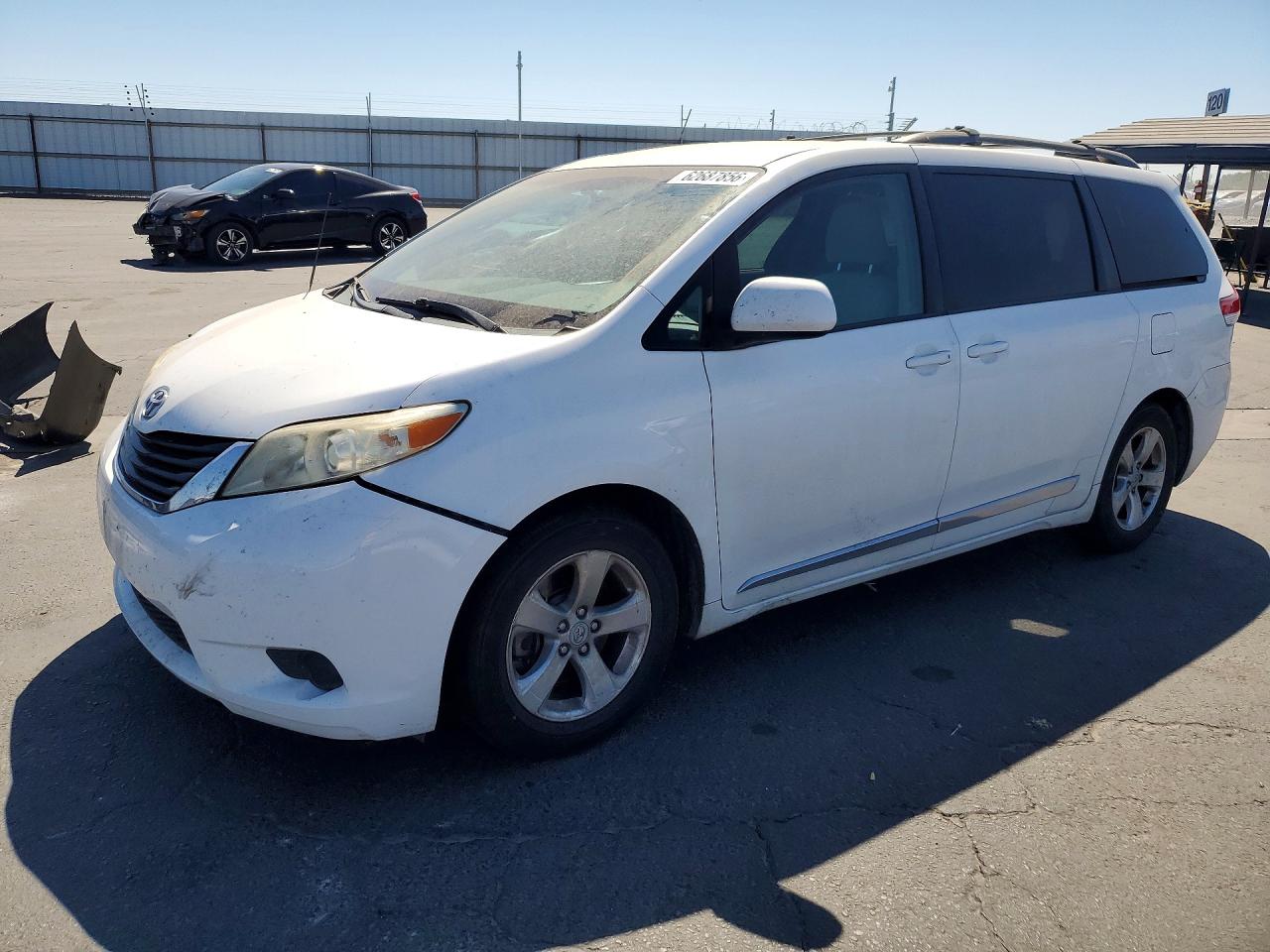 2011 TOYOTA SIENNA LE | 5TDKK3DC5BS097429 | UPCARS