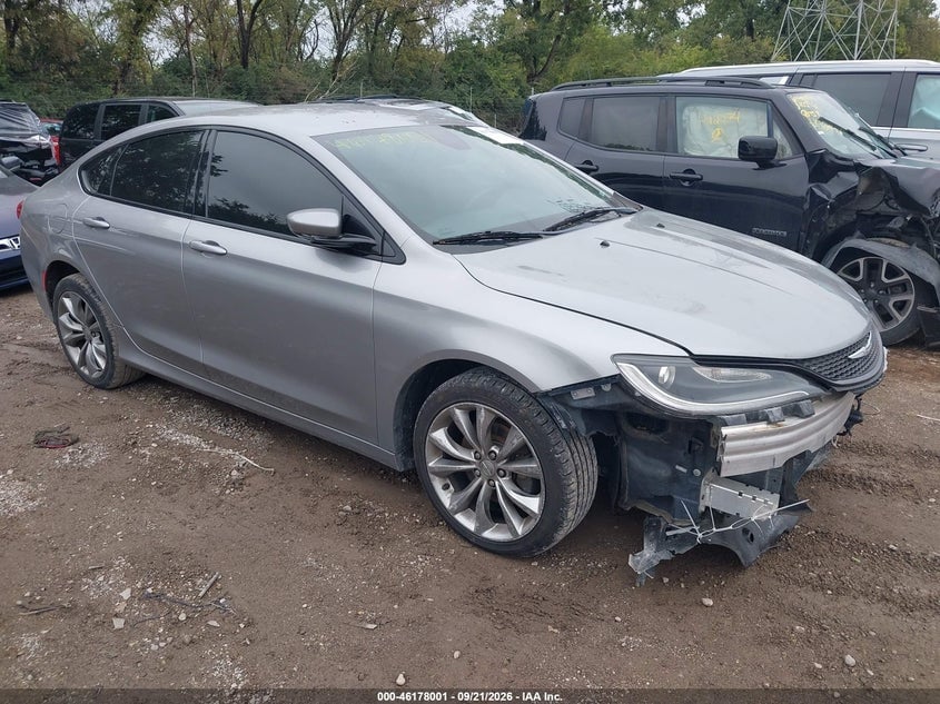 2015 CHRYSLER 200 S | 1C3CCCBB7FN597197 | UPCARS