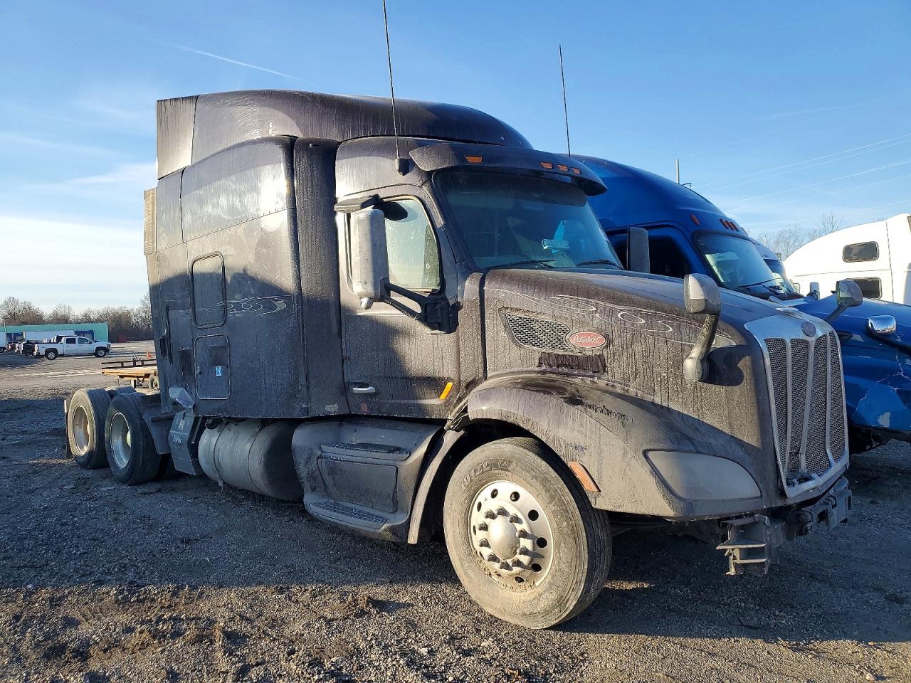 2019 PETERBILT 579 SEMI TRUCK | 1XPBDP9X3KD656564 | UPCARS