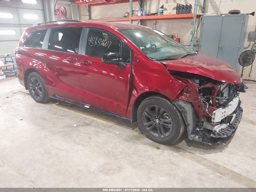 2025 TOYOTA SIENNA XSE | 5TDDSKFC9SS206541 | UPCARS