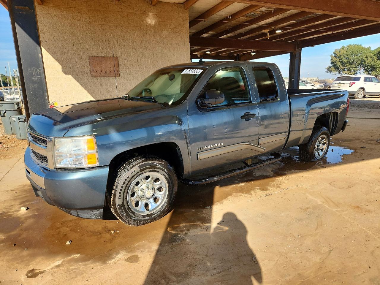 2011 CHEVROLET SILVERADO C1500 LS | 1GCRCREA1BZ440845 | UPCARS