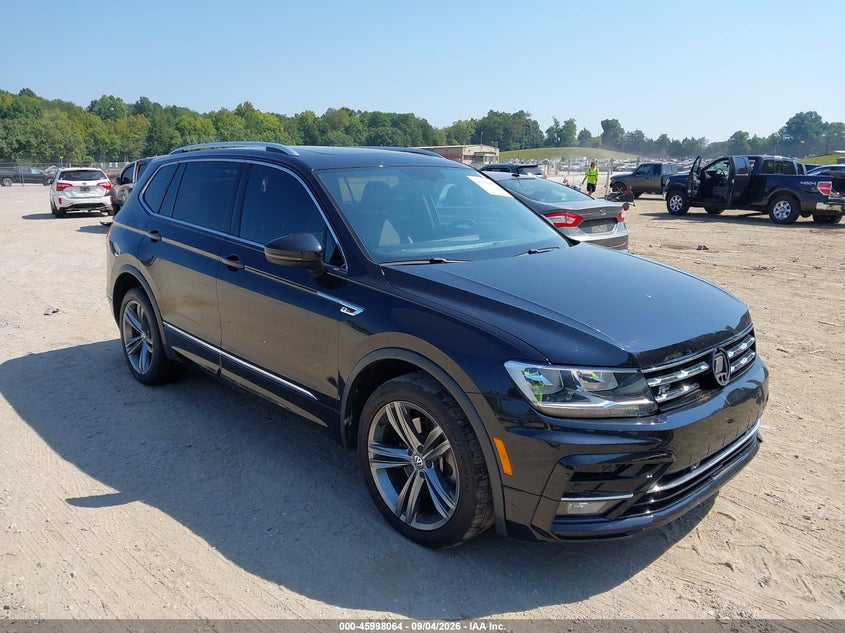 2018 VOLKSWAGEN TIGUAN 2.0T SE/2.0T SEL | 3VV3B7AX8JM139028 | UPCARS