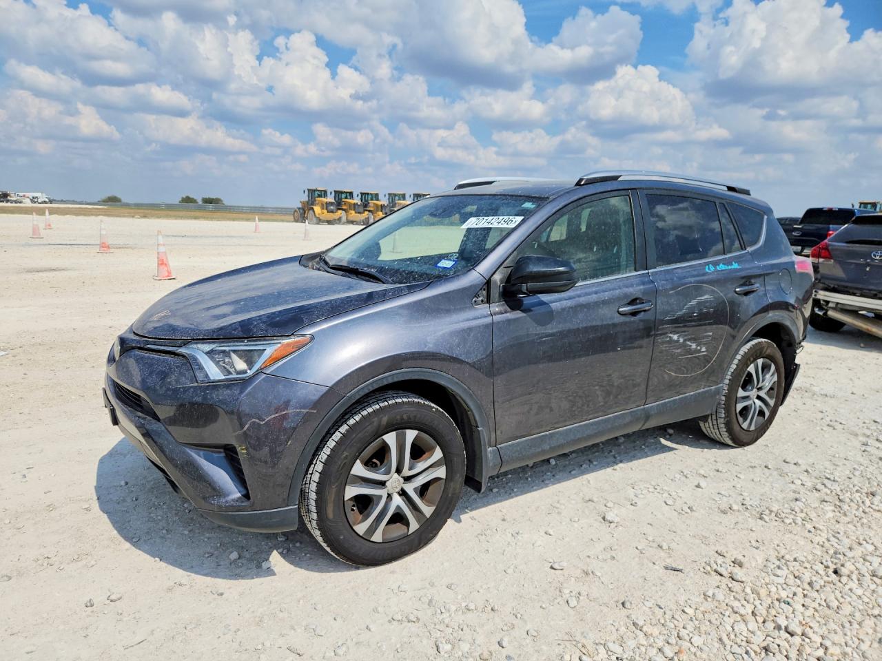 2018 TOYOTA RAV4 LE | JTMBFREV0JJ746461 | UPCARS