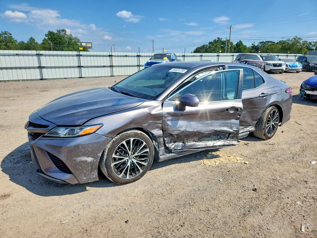 2018 TOYOTA CAMRY SE | 4T1B11HK9JU097741 | UPCARS