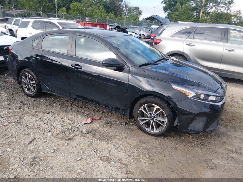 2024 KIA FORTE LXS | 3KPF24AD8RE806752 | UPCARS