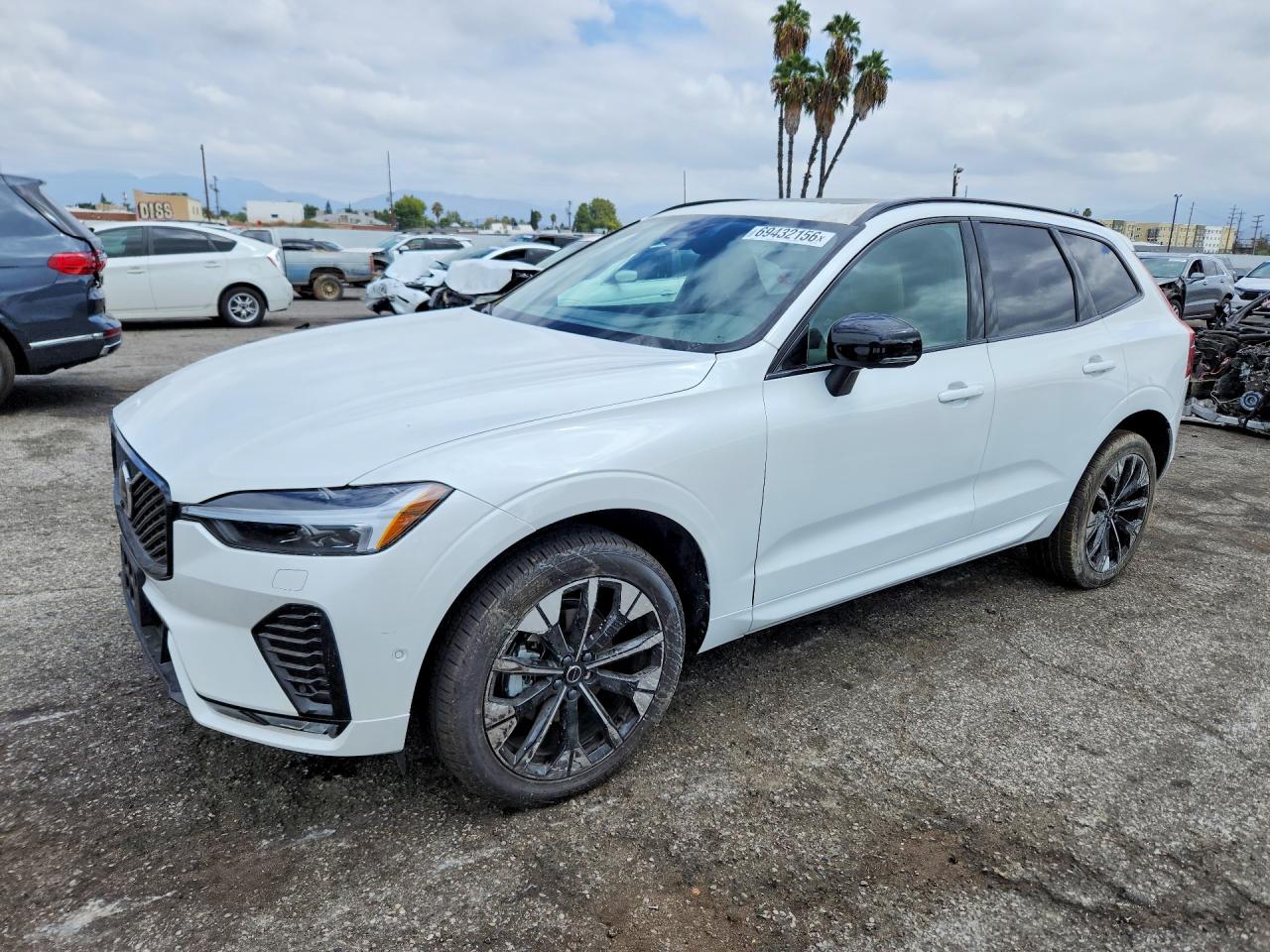 2026 VOLVO XC60 PLUS | YV4M12RC4T1297163 | UPCARS