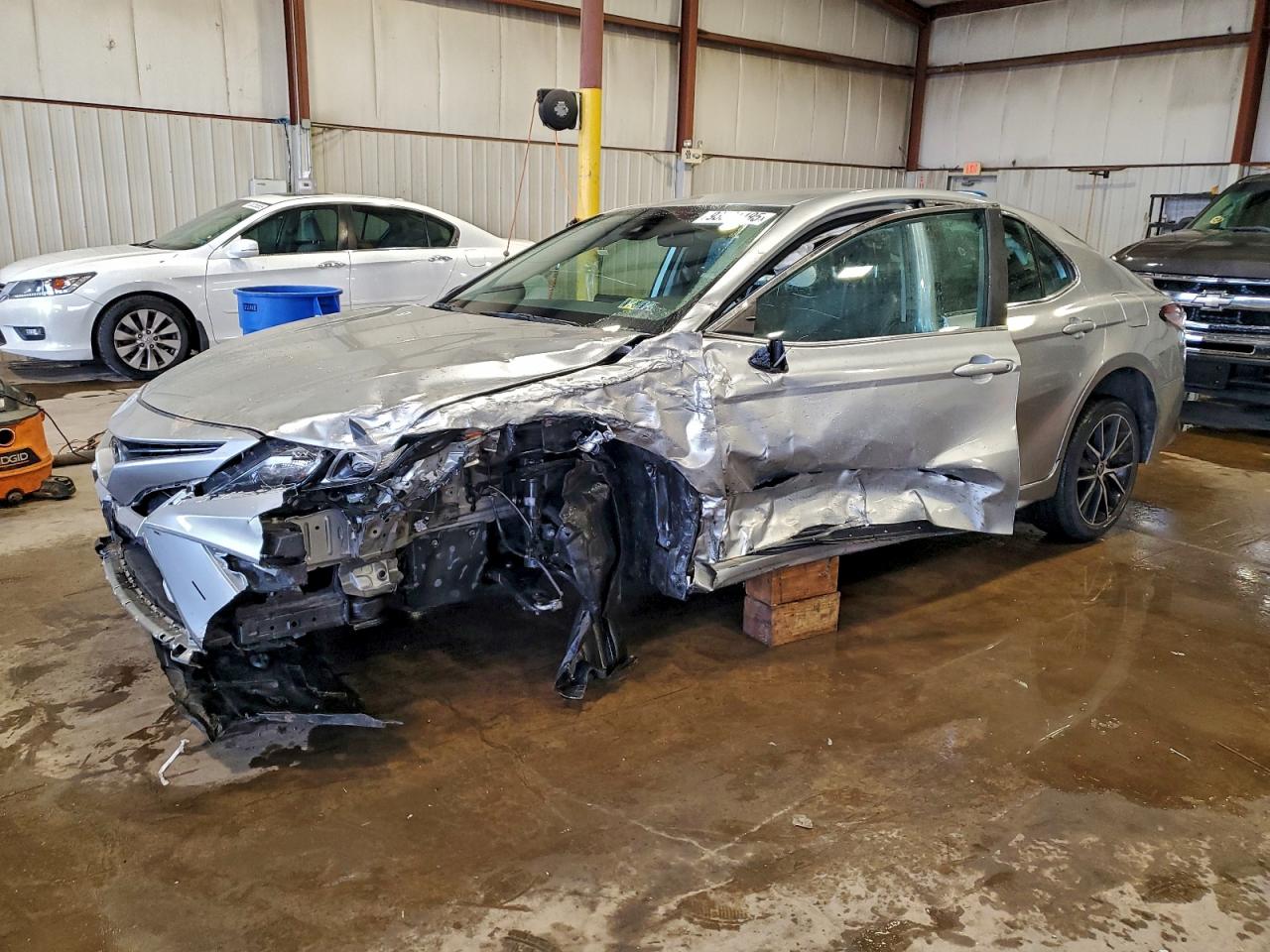2022 TOYOTA CAMRY SE | 4T1G11AKXNU633151 | UPCARS