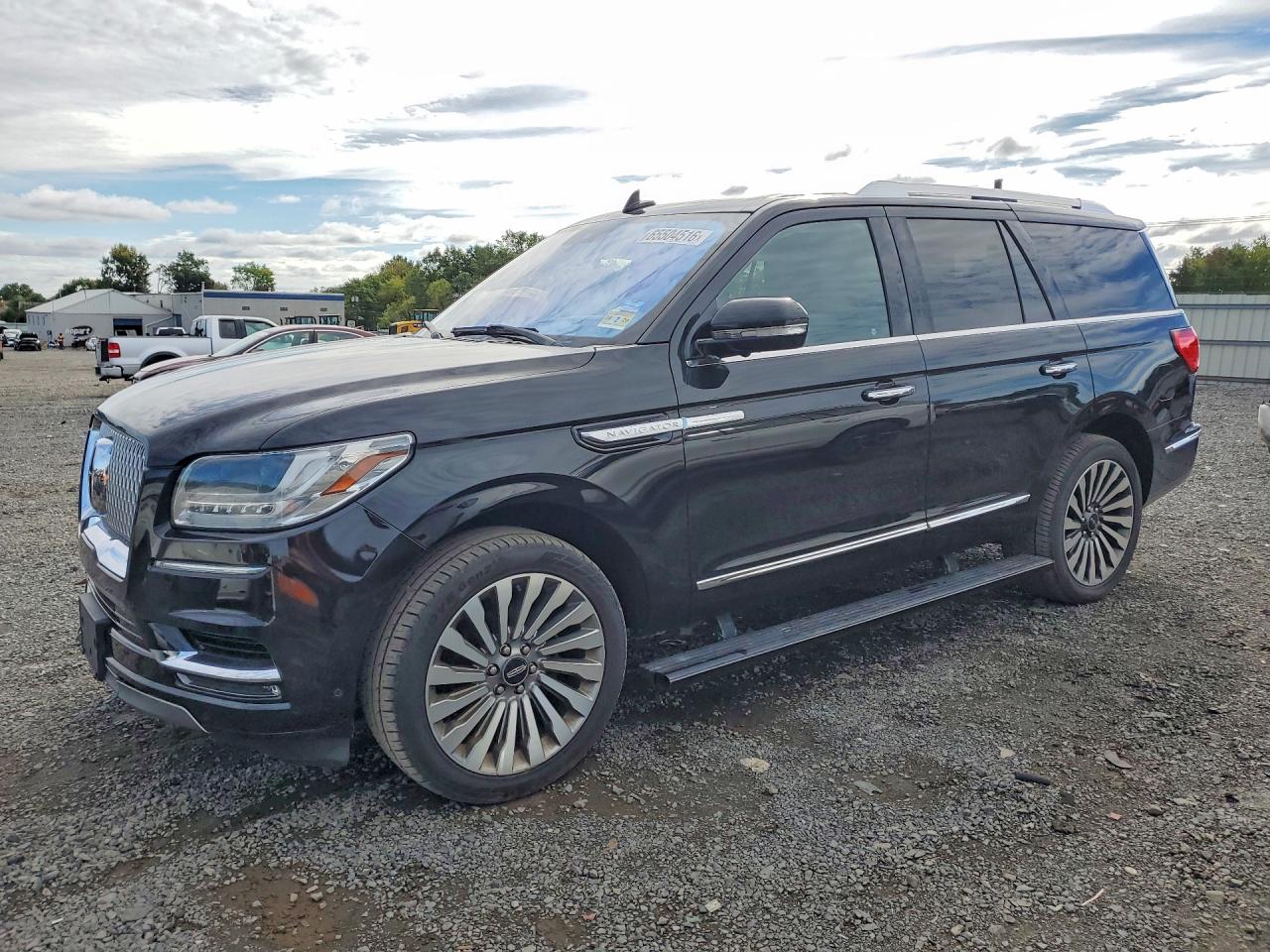 2019 LINCOLN NAVIGATO RESERVE | 5LMJJ2LT7KEL09000 | UPCARS