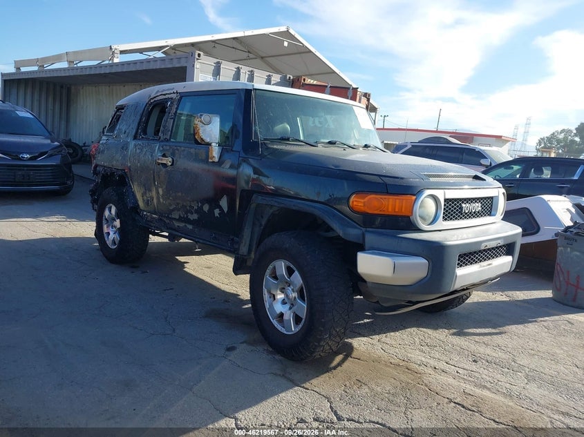 2007 TOYOTA FJ CRUISER | JTEBU11F870027555 | UPCARS