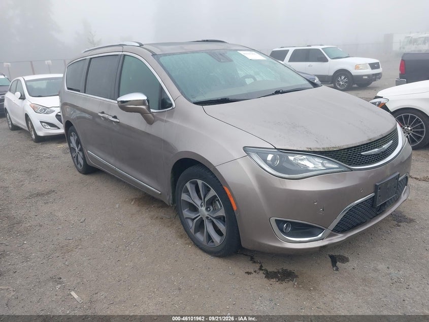 2017 CHRYSLER PACIFICA LIMITED | 2C4RC1GG5HR839831 | UPCARS