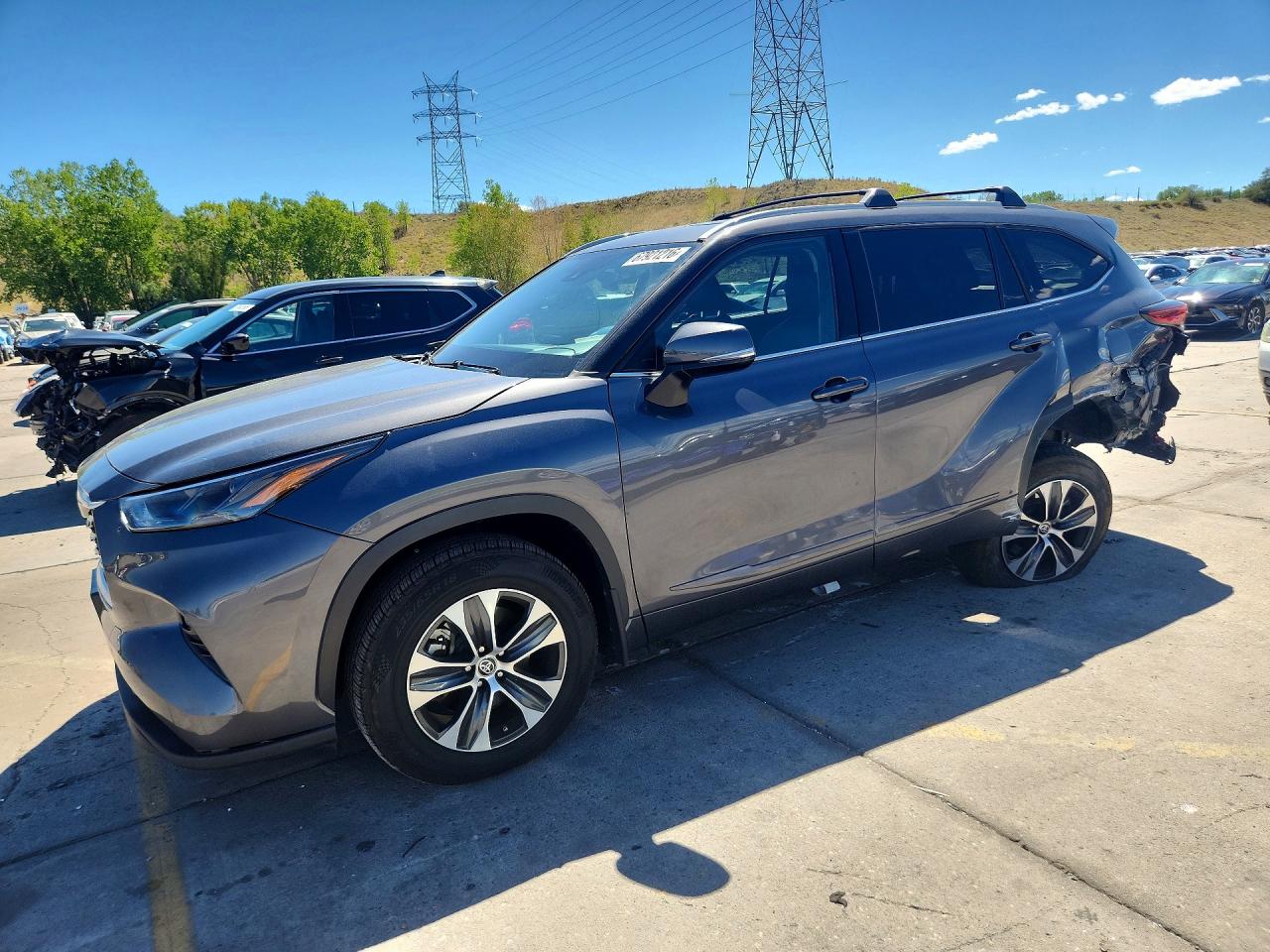 2022 TOYOTA HIGHLANDER XLE | 5TDHZRBH6NS589124 | UPCARS