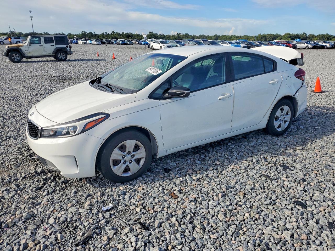 2017 KIA FORTE LX | 3KPFK4A78HE107114 | UPCARS