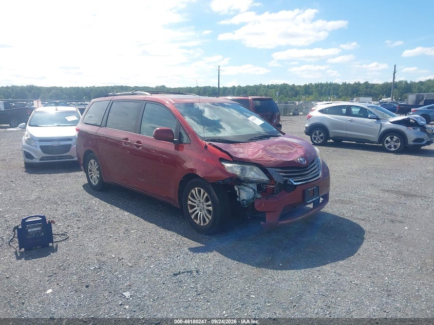 2013 TOYOTA SIENNA XLE V6 8 PASSENGER | 5TDYK3DC5DS361729 | UPCARS