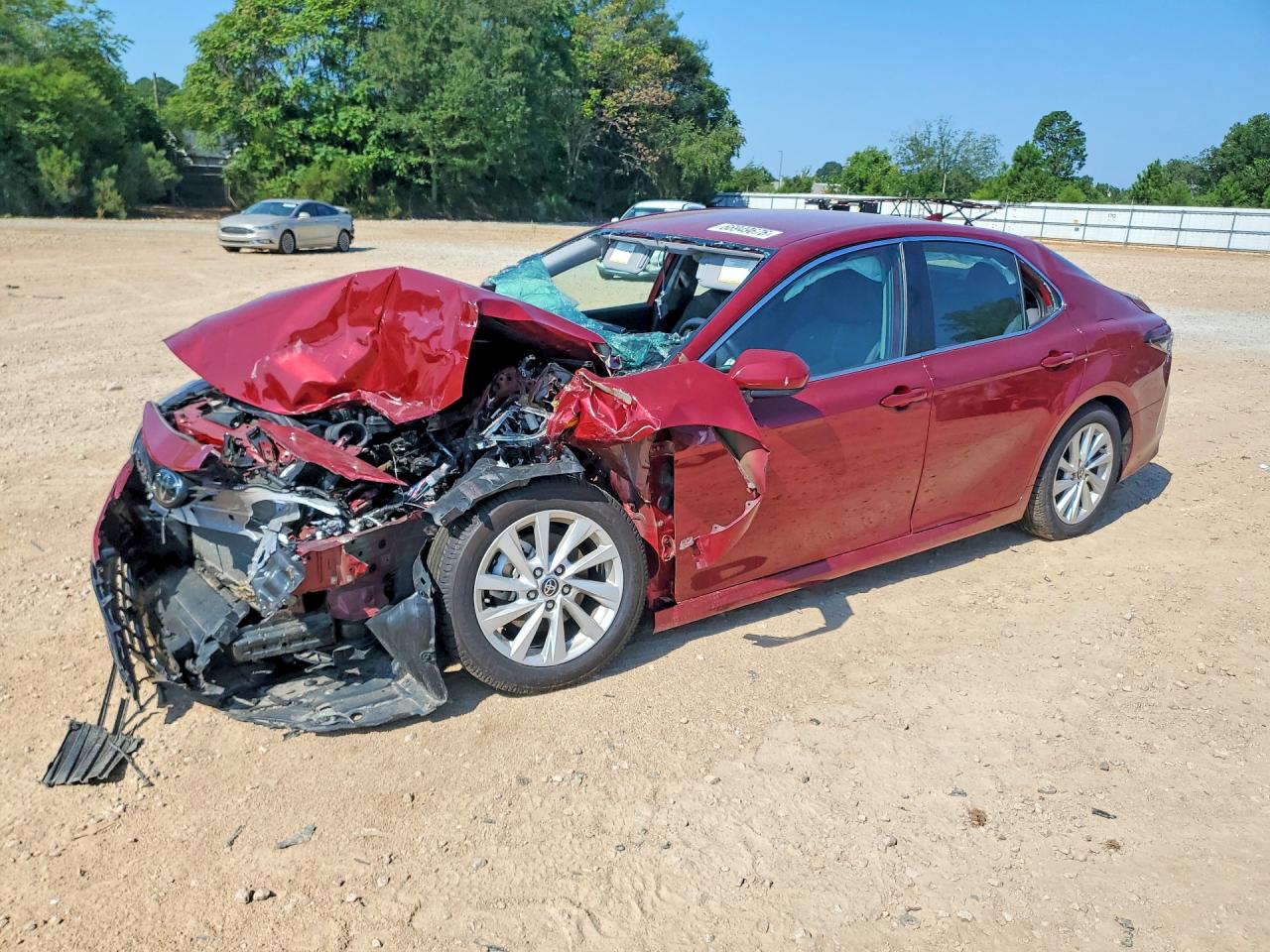 2022 TOYOTA CAMRY LE | 4T1C11AK1NU671575 | UPCARS