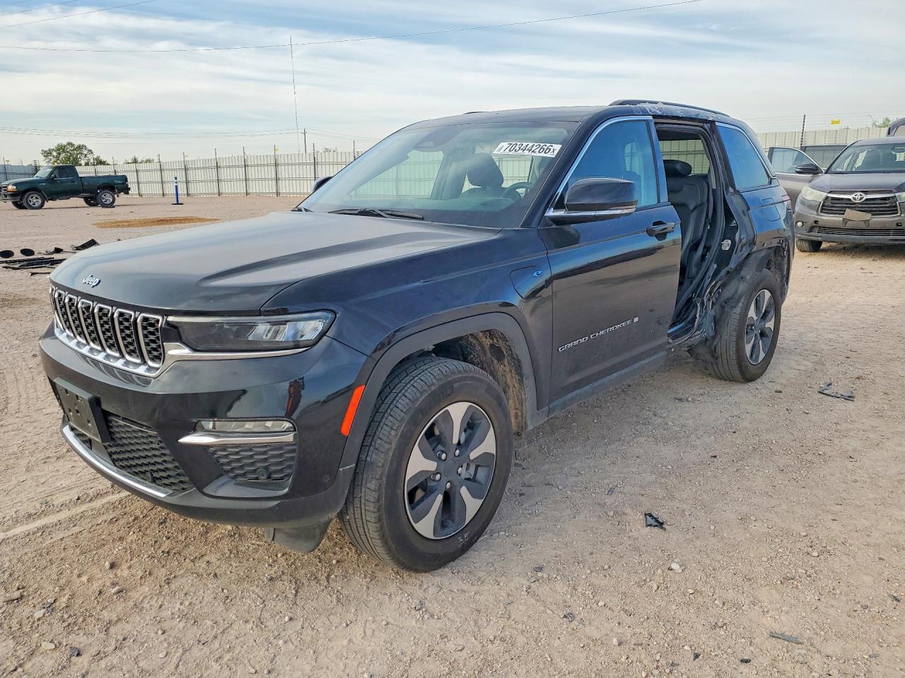 2024 JEEP CHEROKEE LIMITED 4XE | 1C4RJYB62RC712008 | UPCARS