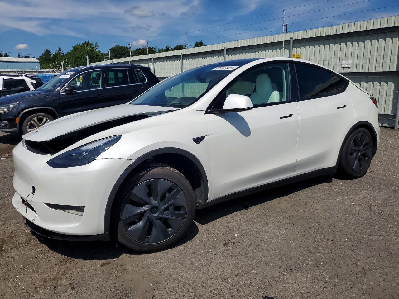 2024 TESLA MODEL Y | 7SAYGDEE7RF213541 | UPCARS