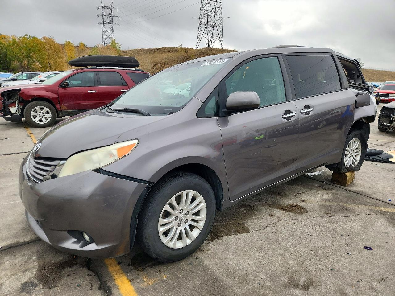 2015 TOYOTA SIENNA XLE PREMIUM 8-PASSENGER | 5TDYK3DC3FS642592 | UPCARS