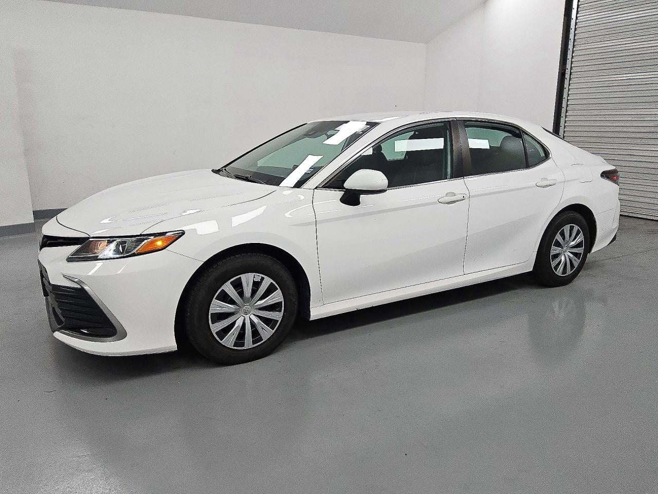 2022 TOYOTA CAMRY LE | 4T1C31AK3NU585792 | UPCARS