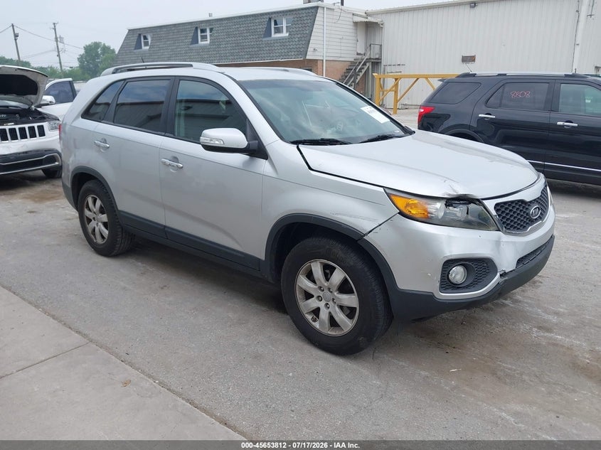 2012 KIA SORENTO LX | 5XYKT3A6XCG267245 | UPCARS