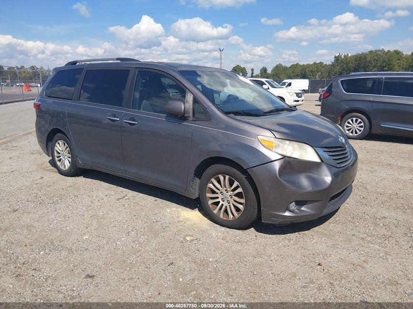 2015 TOYOTA SIENNA XLE PREMIUM 8 PASSENGER | 5TDYK3DC9FS674527 | UPCARS