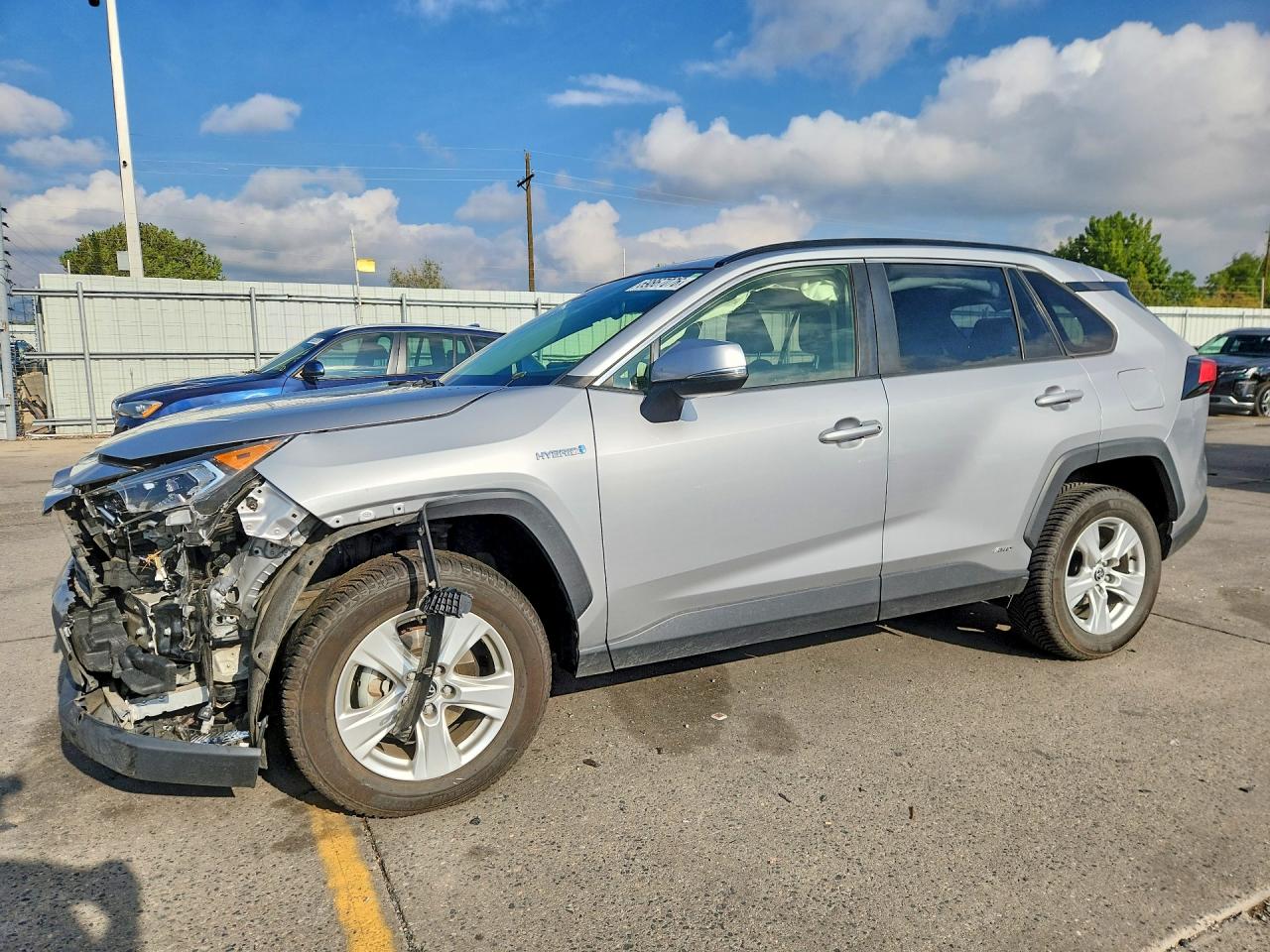 2020 TOYOTA RAV4 XLE | JTMRWRFV0LJ035150 | UPCARS