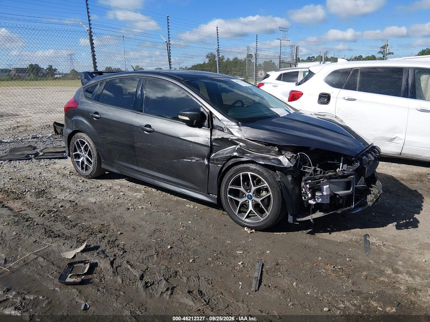 2016 FORD FOCU SE | 1FADP3K25GL287847 | UPCARS
