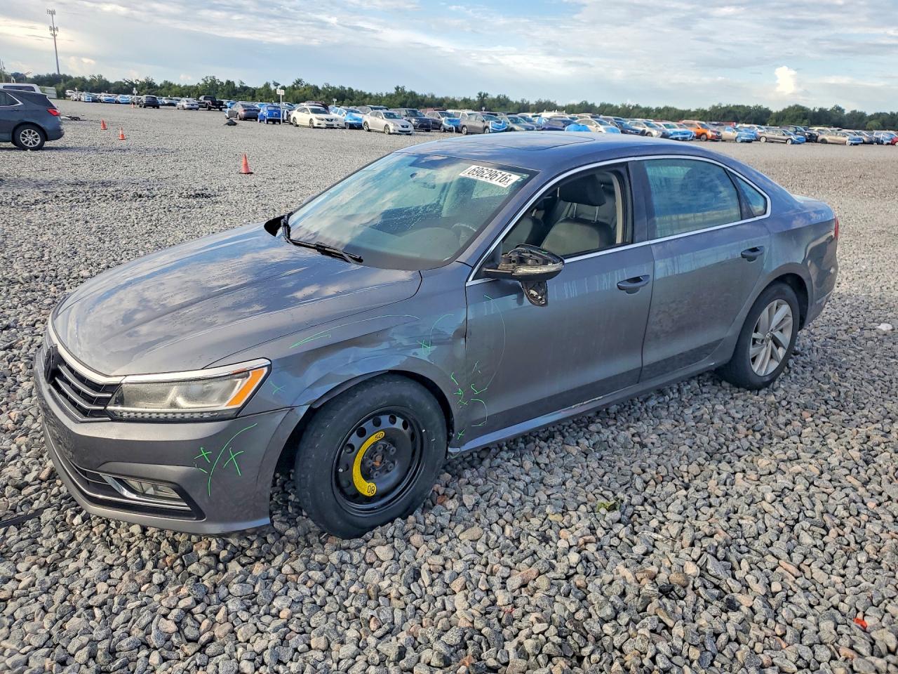 2018 VOLKSWAGEN PASSAT SE | 1VWBA7A3XJC017103 | UPCARS
