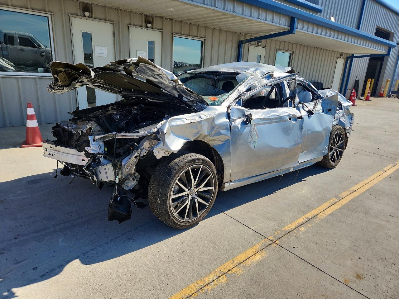 2022 TOYOTA CAMRY SE | 4T1G11AKXNU697030 | UPCARS