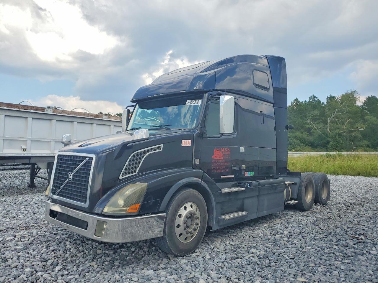 2013 VOLVO VNL | 4V4NC9EH5DN144043 | UPCARS