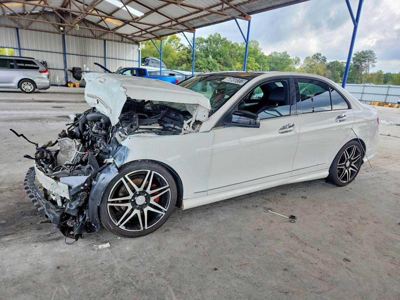 2013 MERCEDES-BENZ C-CLASS 250 | WDDGF4HB4DA780813 | UPCARS