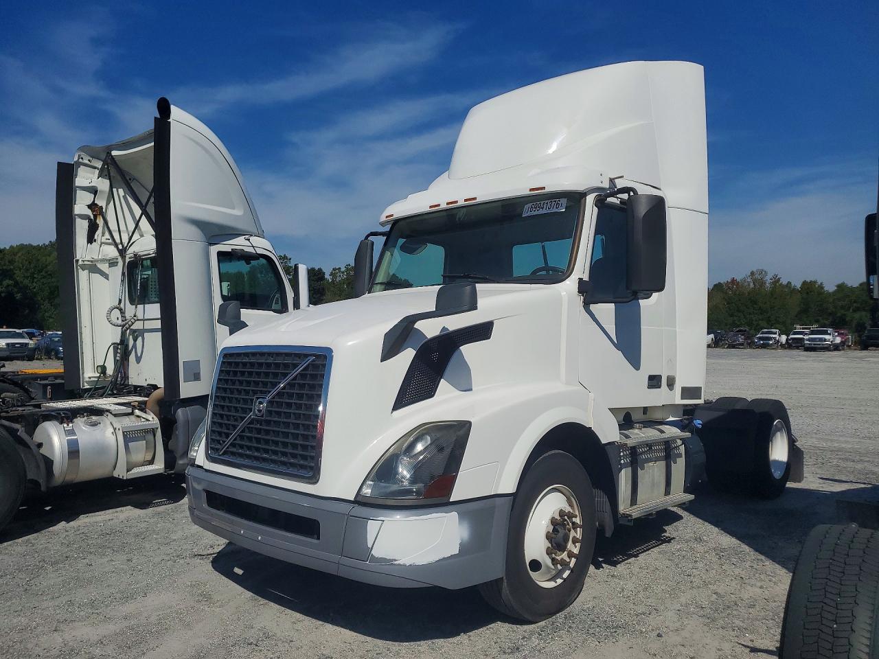 2018 VOLVO VN SEMI TRUCK | 4V4N39TG1JN892441 | UPCARS