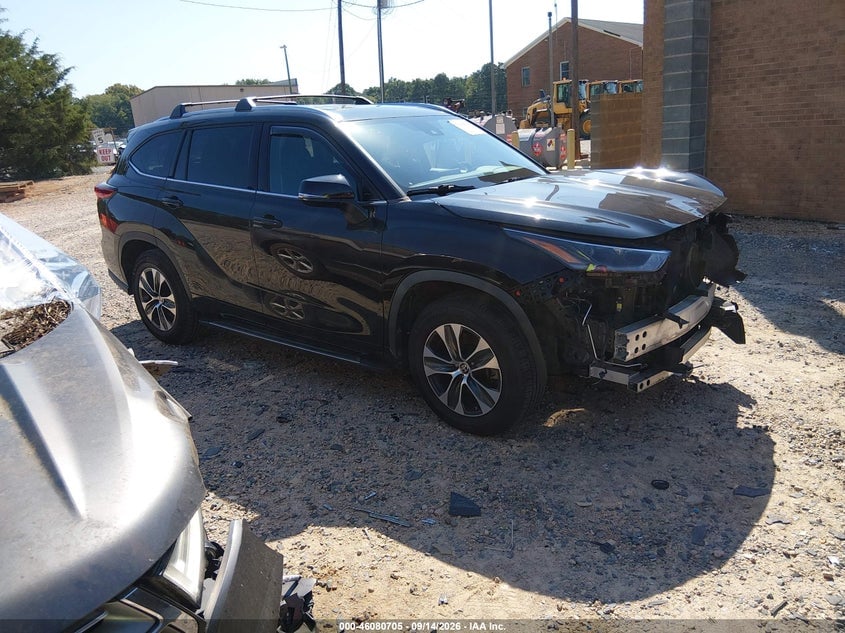 2021 TOYOTA HIGHLANDER XLE | 5TDGZRAH1MS521700 | UPCARS