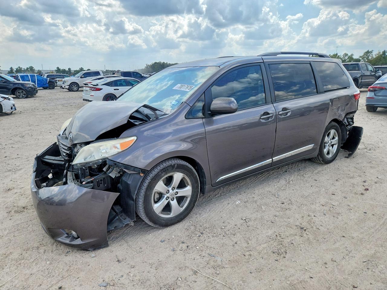 2016 TOYOTA SIENNA LE | 5TDKK3DC8GS710070 | UPCARS