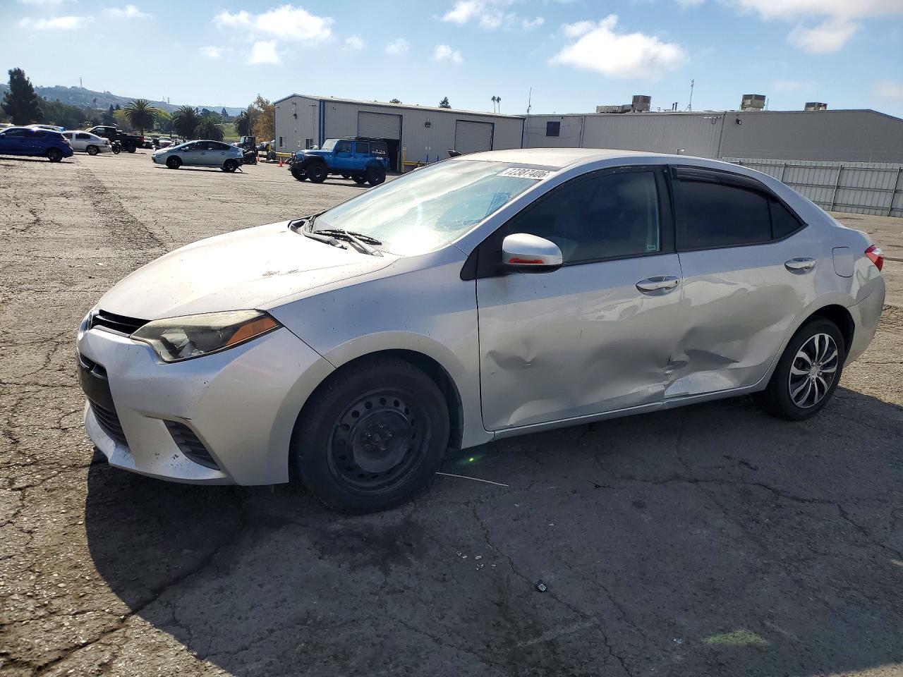 2015 TOYOTA COROLLA LE | 5YFBURHE3FP348911 | UPCARS
