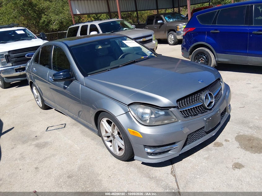 2012 MERCEDES-BENZ C 300 LUXURY 4MATIC/SPORT 4MATIC | WDDGF8BB6CR230075 | UPCARS