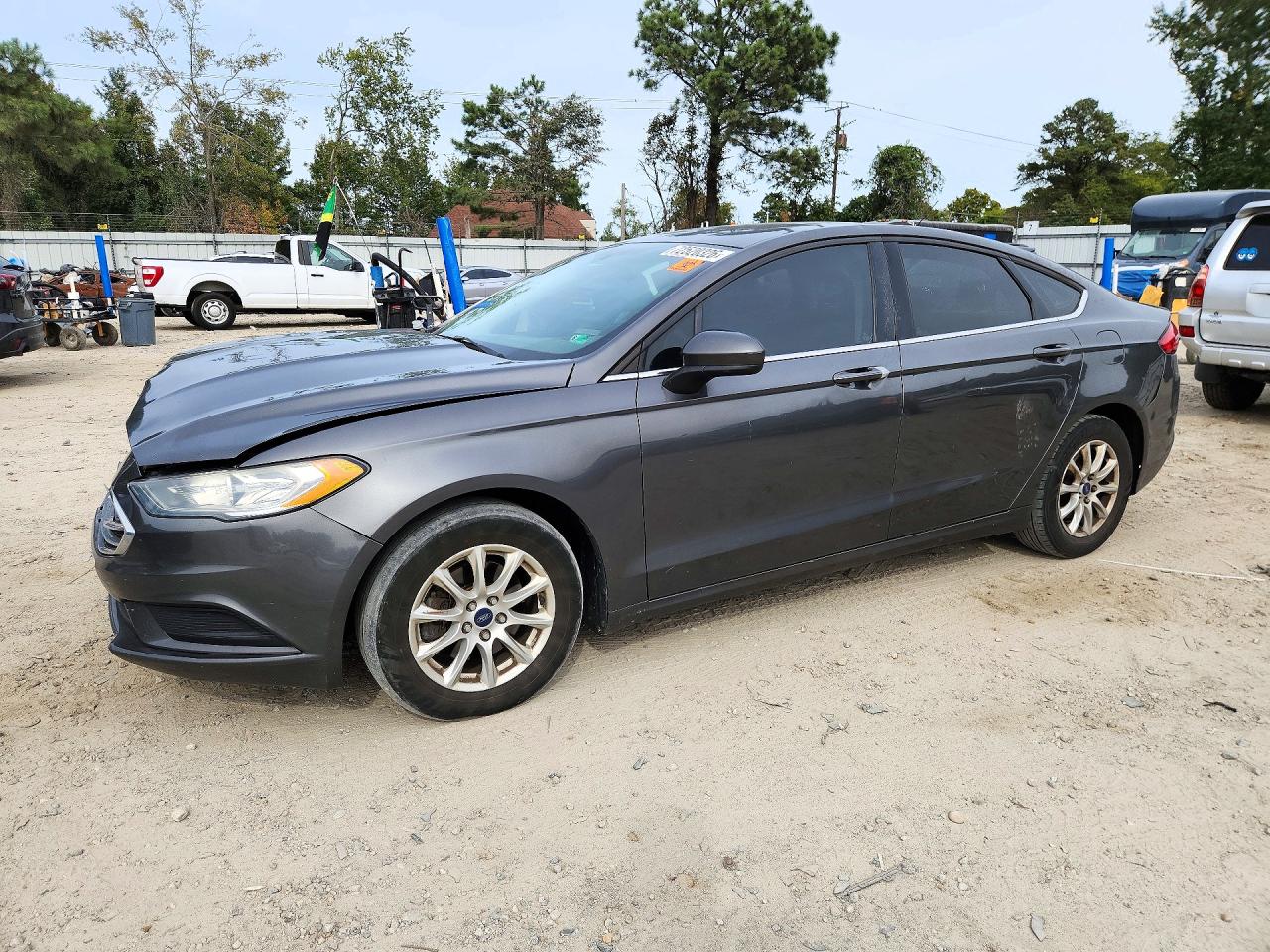 2018 FORD FUSION S | 3FA6P0G73JR129723 | UPCARS