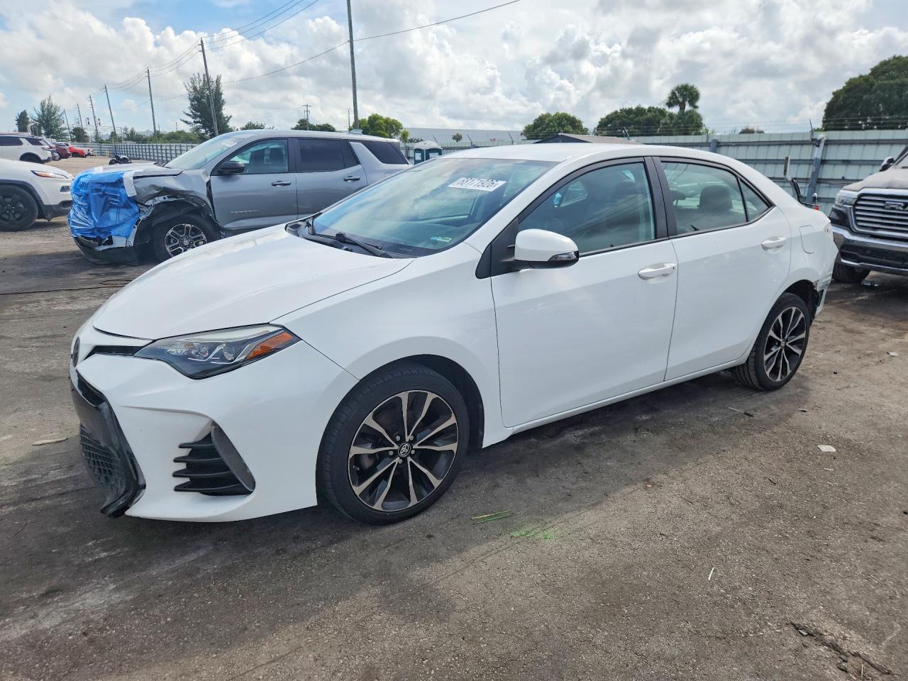 2017 TOYOTA COROLLA | 5YFBURHEXHP620289 | UPCARS