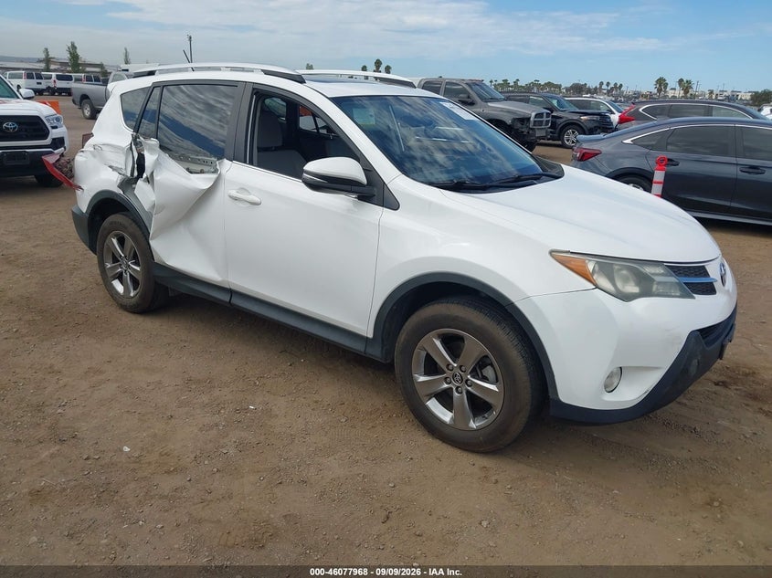 2015 TOYOTA RAV4 XLE | JTMWFREV5FD079409 | UPCARS