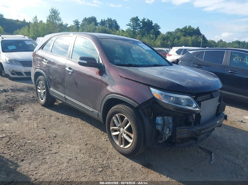 2015 KIA SORENTO LX | 5XYKT3A68FG661217 | UPCARS