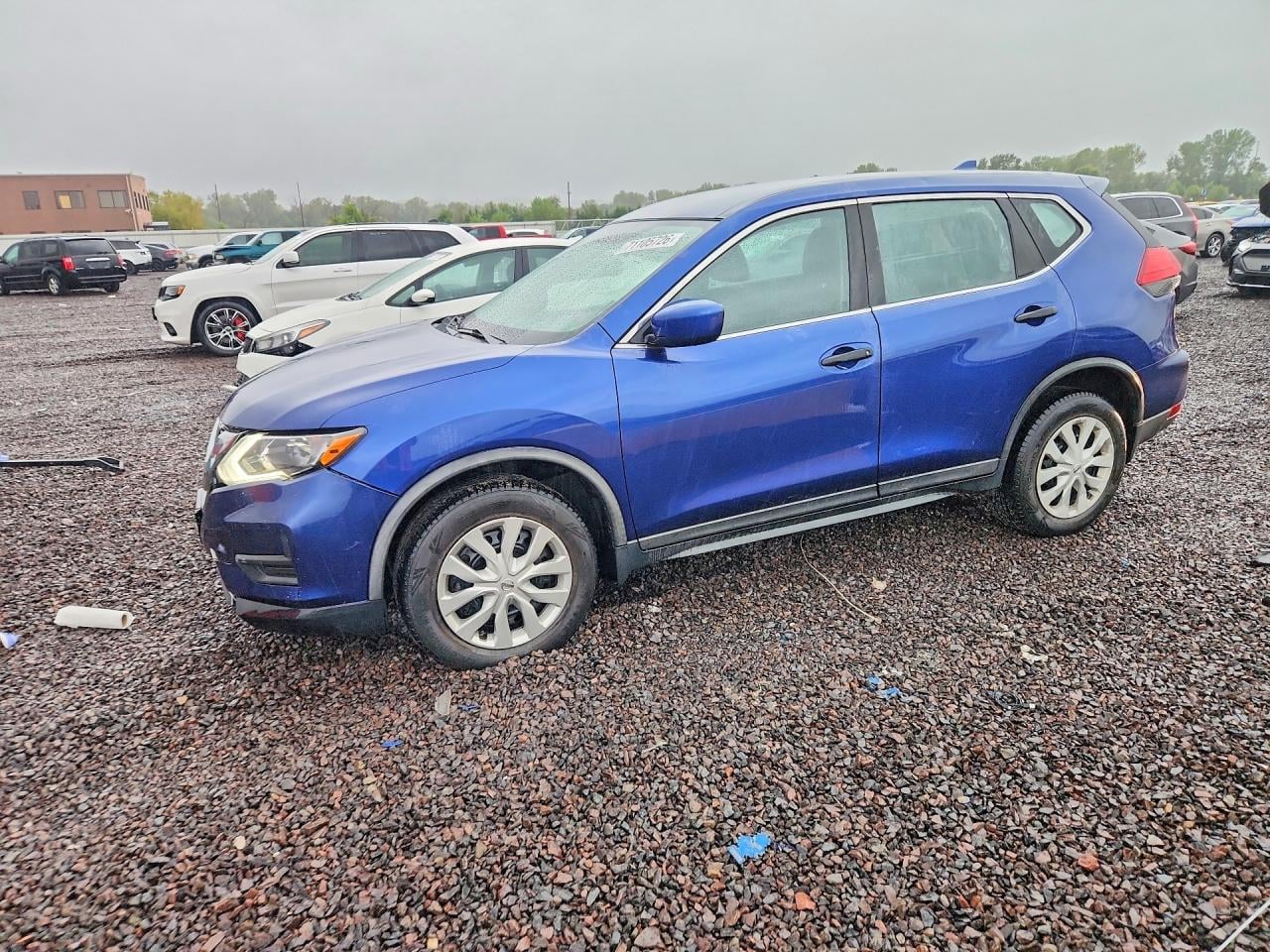 2017 NISSAN ROGUE S | KNMAT2MV6HP591385 | UPCARS