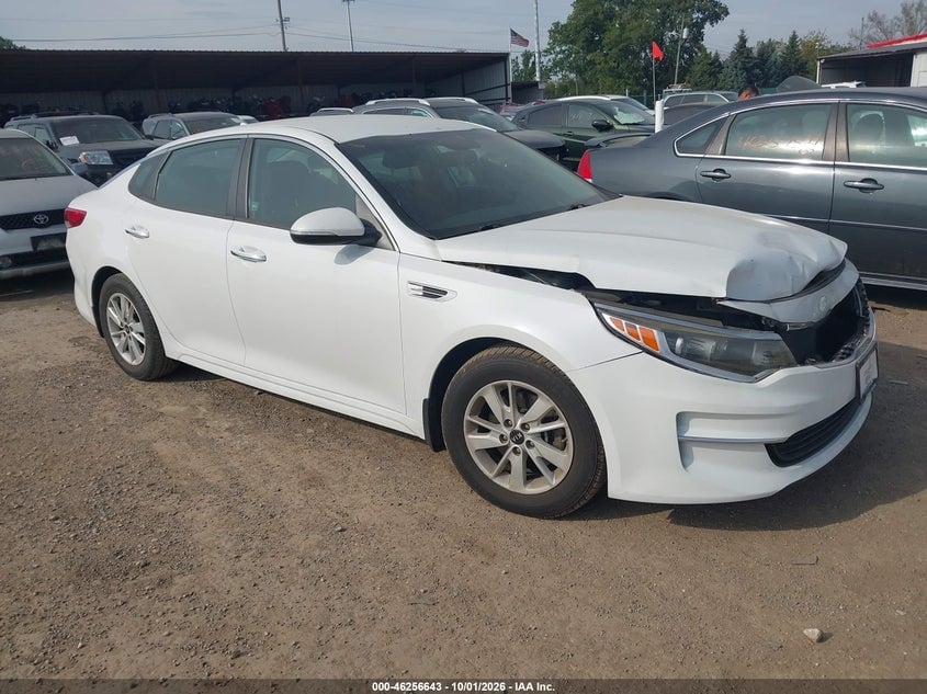 2018 KIA OPTIMA LX | 5XXGT4L31JG229998 | UPCARS