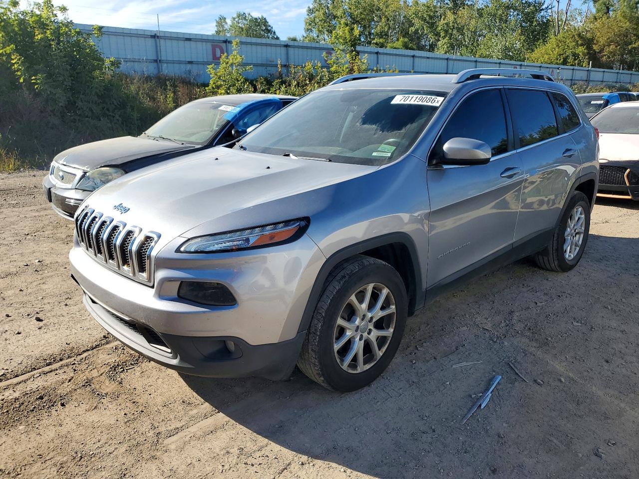 2016 JEEP CHEROKEE LATITUDE | 1C4PJLCB8GW177204 | UPCARS