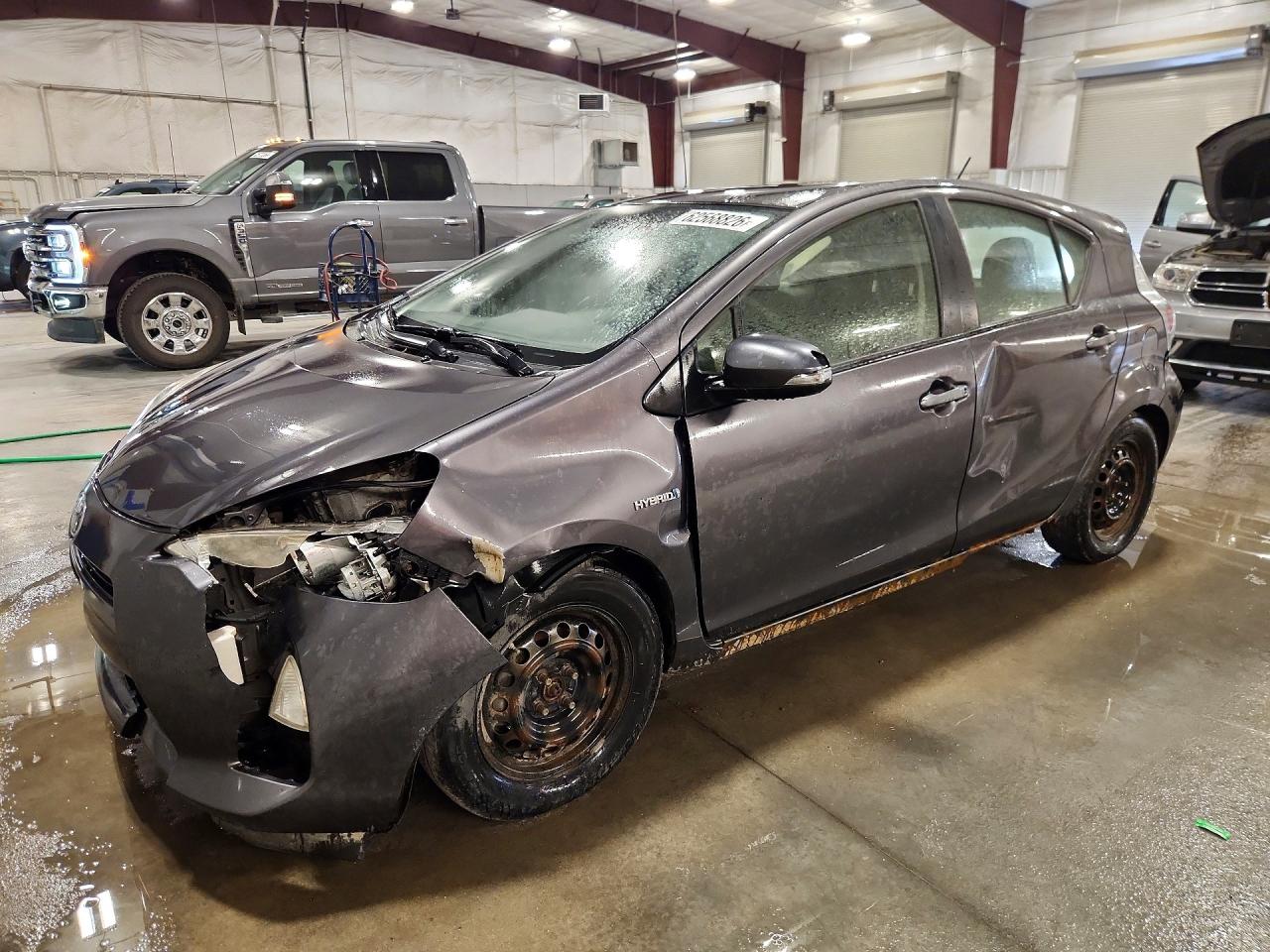 2013 TOYOTA PRIUS TWO | JTDKDTB33D1540352 | UPCARS