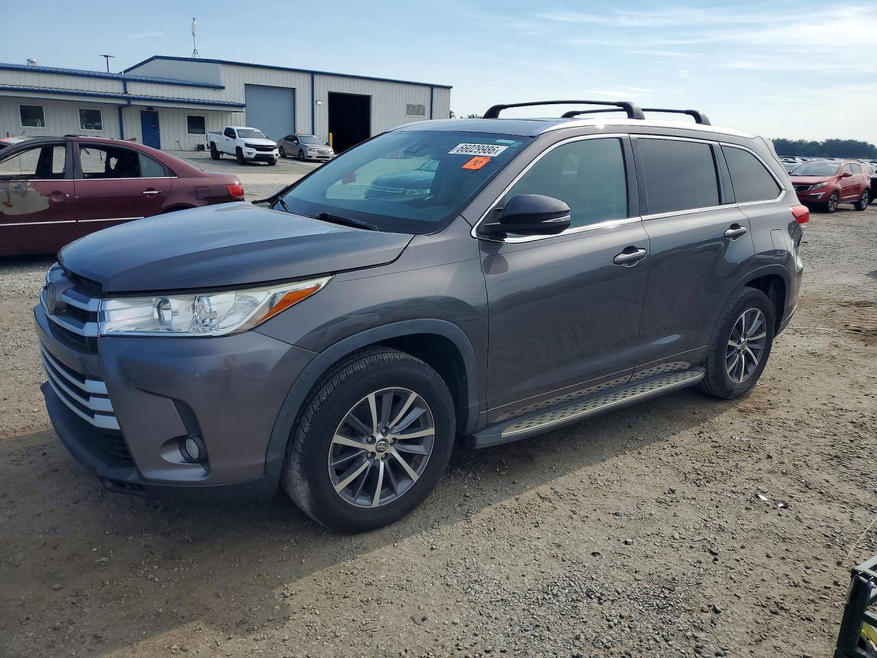 2017 TOYOTA HIGHLANDER XLE | 5TDKZRFH2HS519091 | UPCARS