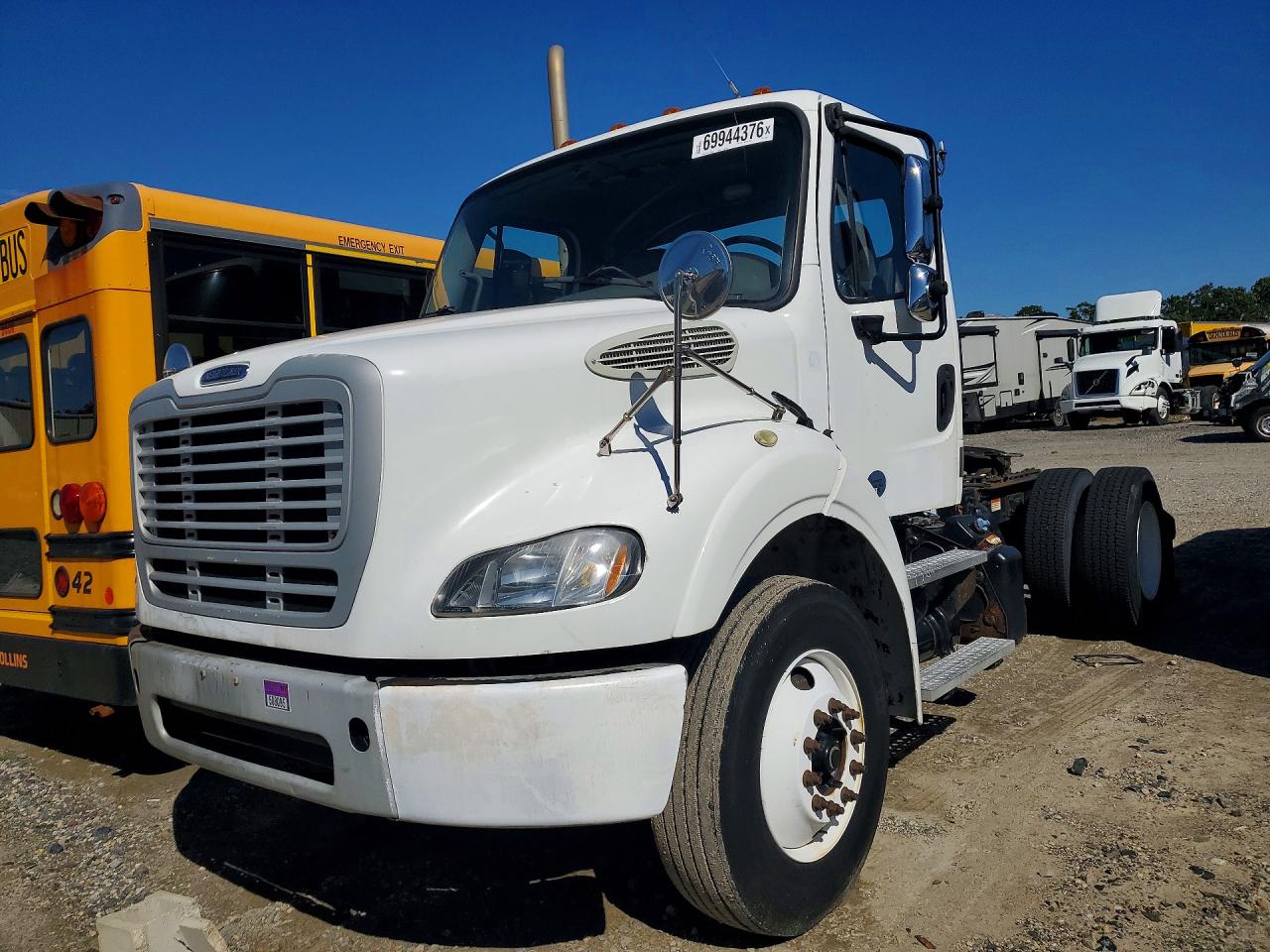 2015 FREIGHTLINER ALL OTHER BUSINESS CLASS  SEMI TRUCK | 1FUBC5CY8FHGK0826 | UPCARS