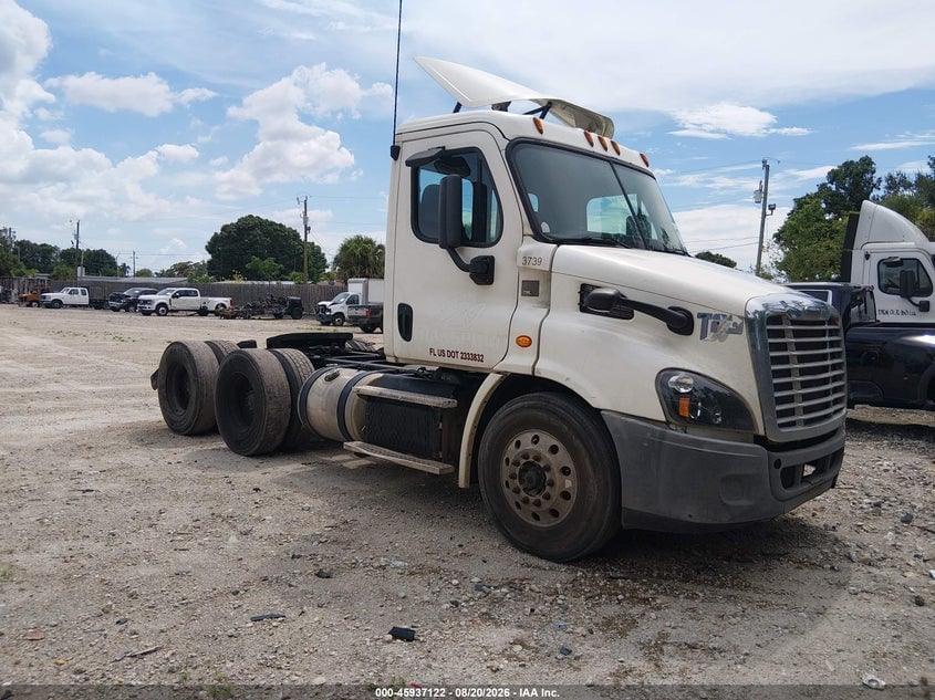 2016 FREIGHTLINER CASCADIA 113 | 3AKJGBDV4GSHE4027 | UPCARS