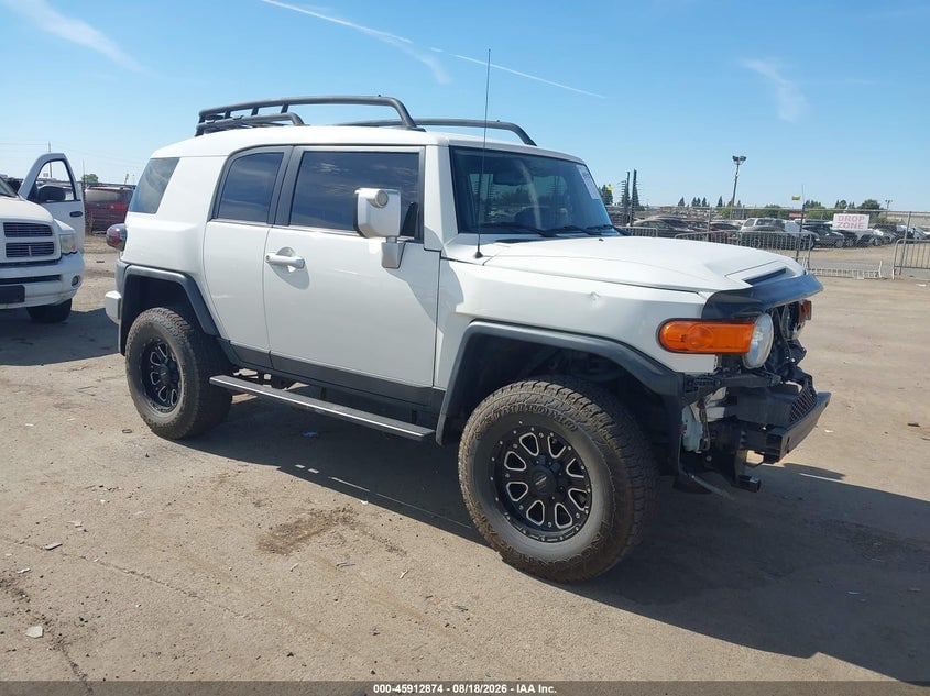 2013 TOYOTA FJ CRUISER | JTEBU4BF0DK158558 | UPCARS