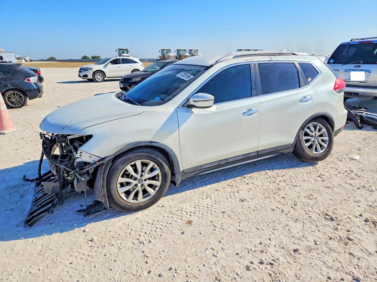 2017 NISSAN ROGUE SV | 5N1AT2MT0HC862376 | UPCARS