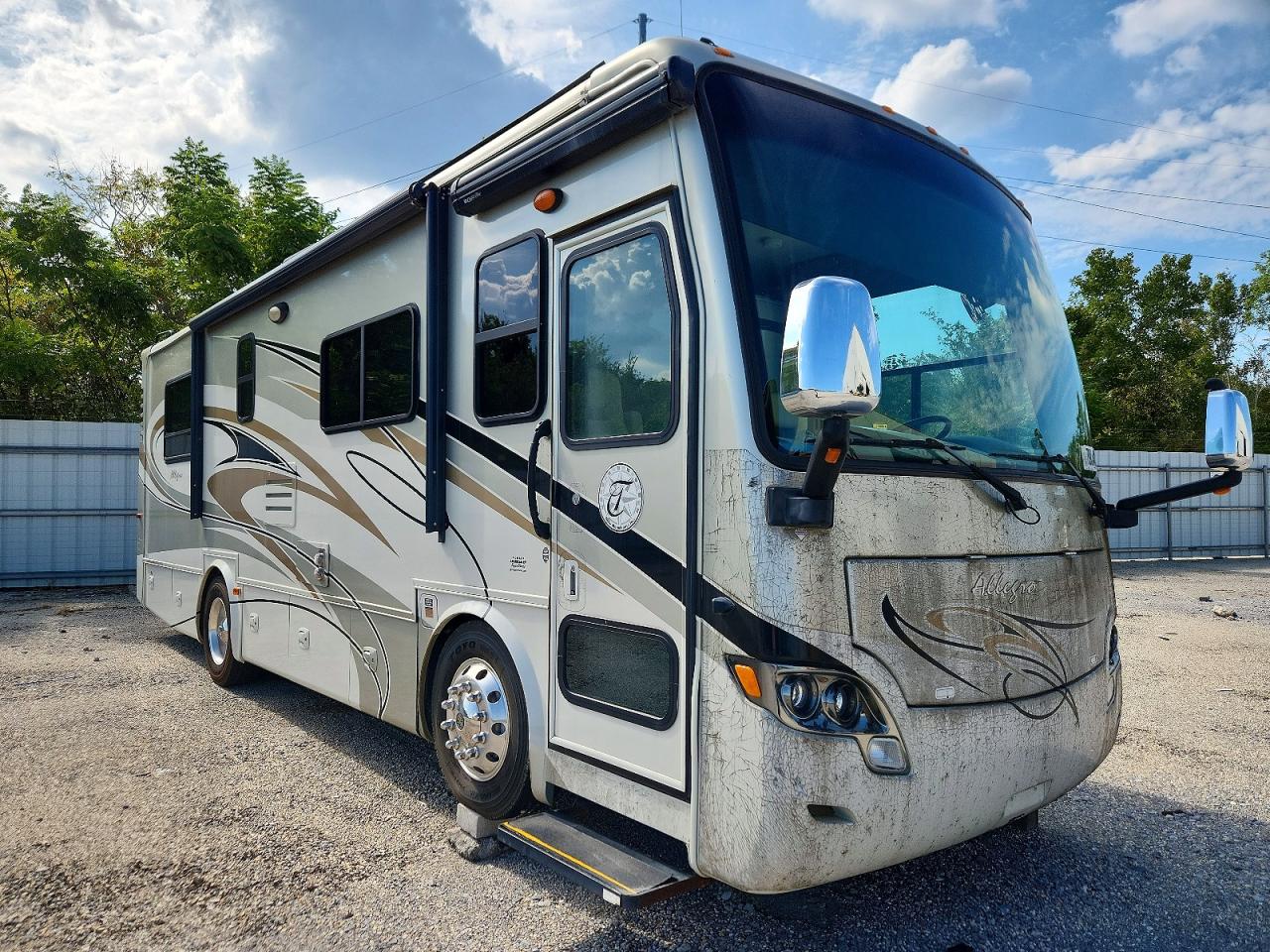 2011 TIFFIN MOTORHOMES INC ALL OTHER ALLEGRO - RV | 5VBRC93A3BA113145 | UPCARS