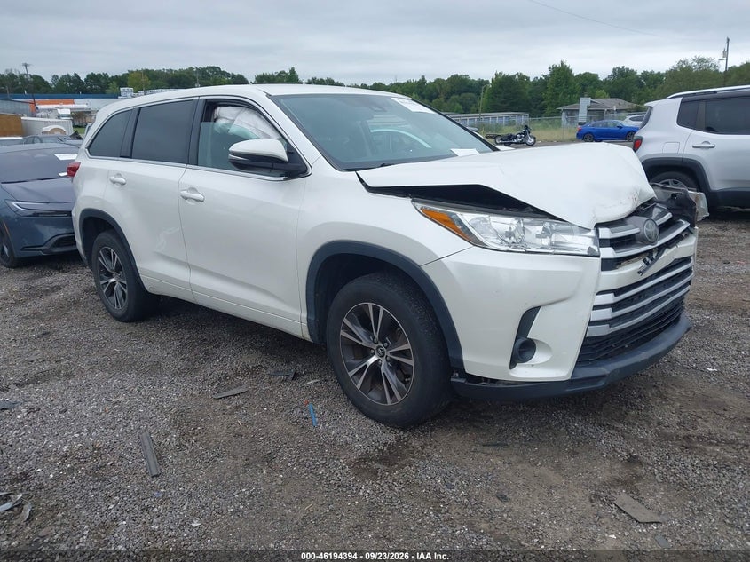 2018 TOYOTA HIGHLANDER LE | 5TDZARFH6JS038420 | UPCARS